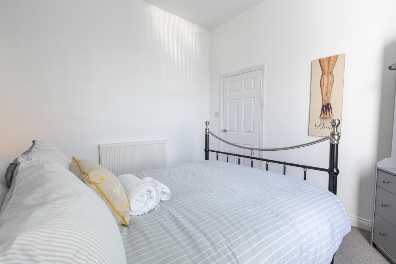 Platform Stadium Apartment With Parking Kingston upon Hull Kültér fotó
