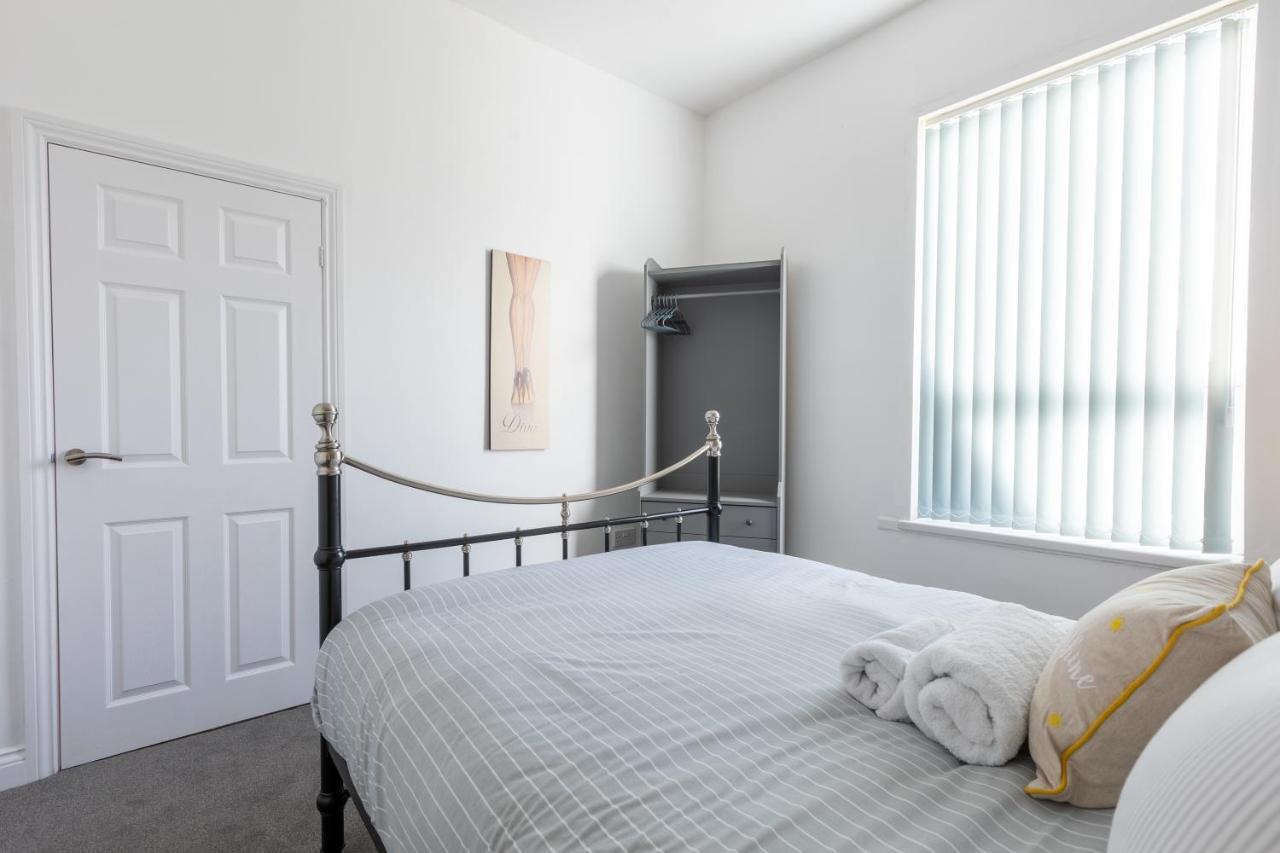 Platform Stadium Apartment With Parking Kingston upon Hull Kültér fotó